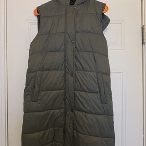 Swiss Tech Black Puffer Jacket with Red Accent